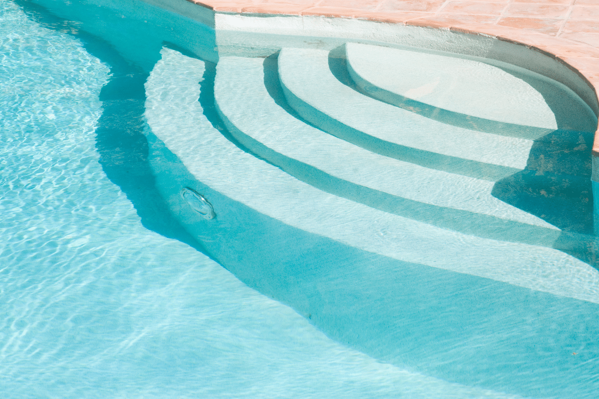 pool is losing water with pump off
